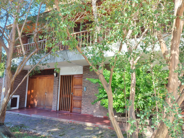 #4280456 | Venta | Casa | Quilmes (Gustavo Santos Negocios Inmobiliarios)