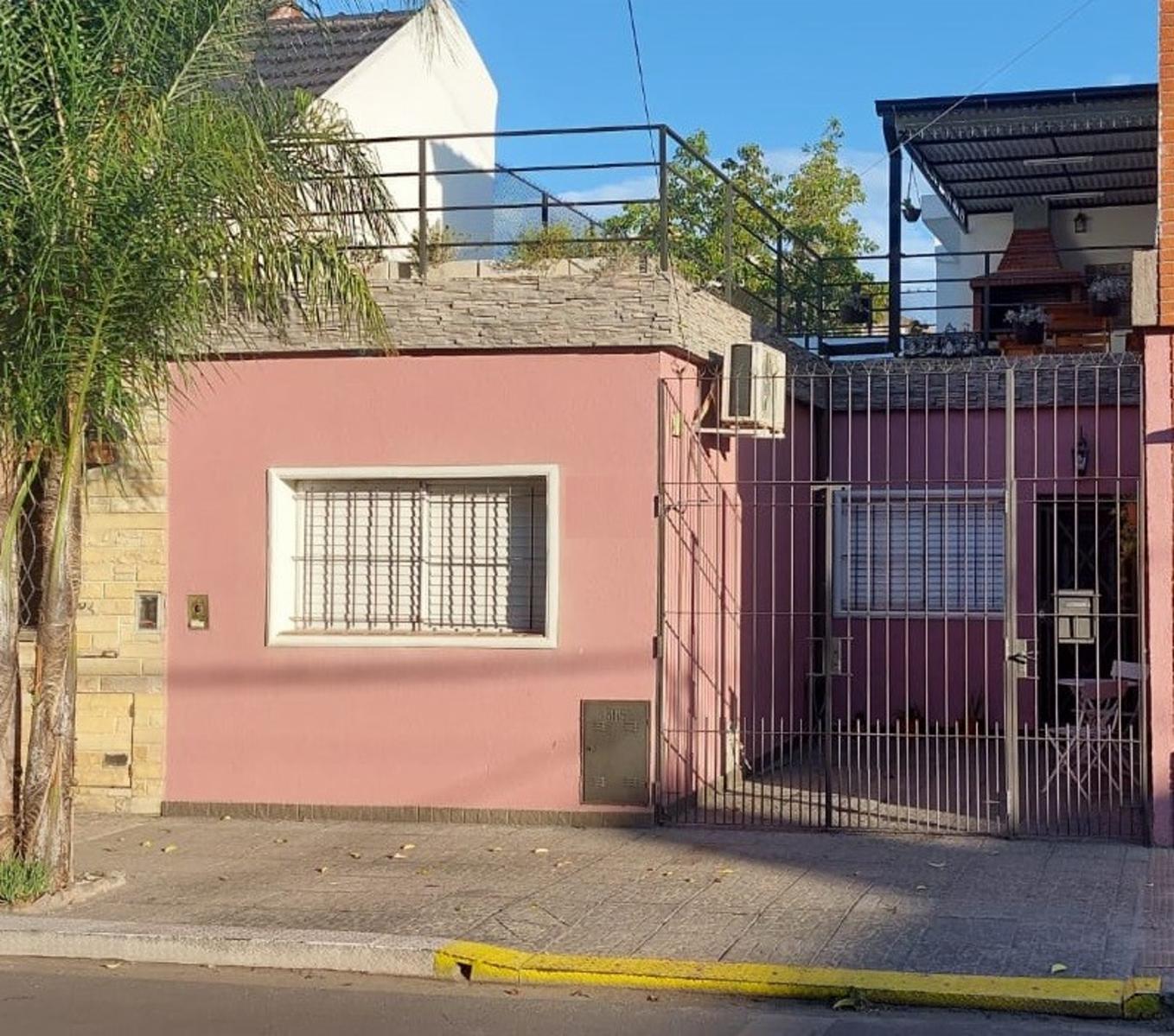 #3944408 | Venta | Casa | Villa Luzuriaga (RETAMAR NEGOCIOS INMOBILIARIOS)