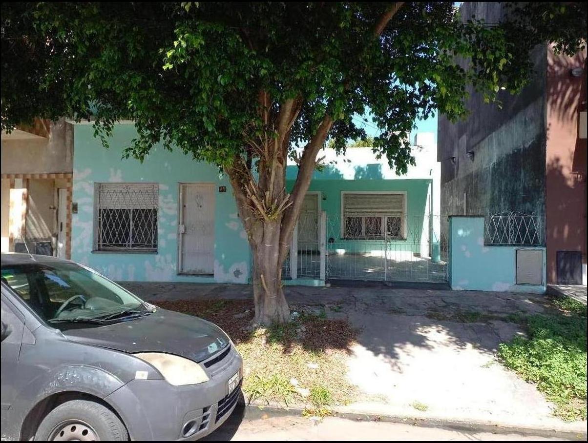 #2447350 | Venta | Casa | Jose Leon Suarez (DANPROP BROKER INMOBILIARIO)