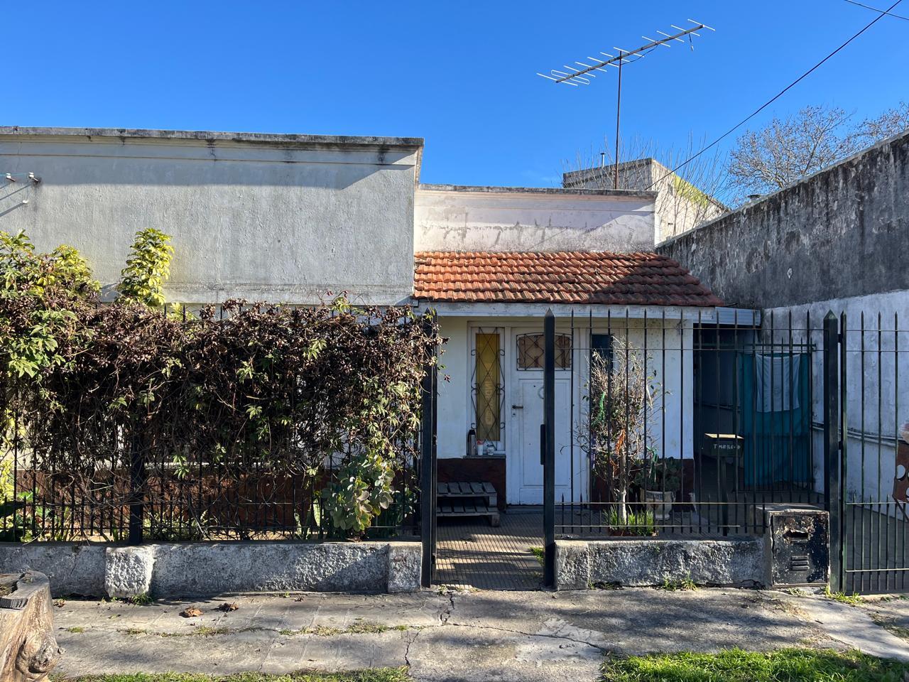 #5455060 | Venta | Casa | Turdera (RODRIGUEZ DRIMAL negocios inmobiliarios)