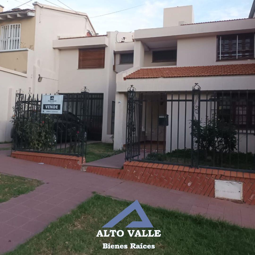 #4814567 | Venta | Casa | Barrio Tres Cerritos (Alto Valle Bienes Raices)