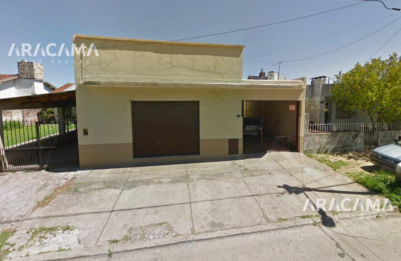 #4930470 | Sale | House | Luis Guillon (Aracama Propiedades)