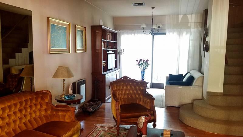 #1492451 | Venta | Casa | Urquiza R (Lorenzo Propiedades)