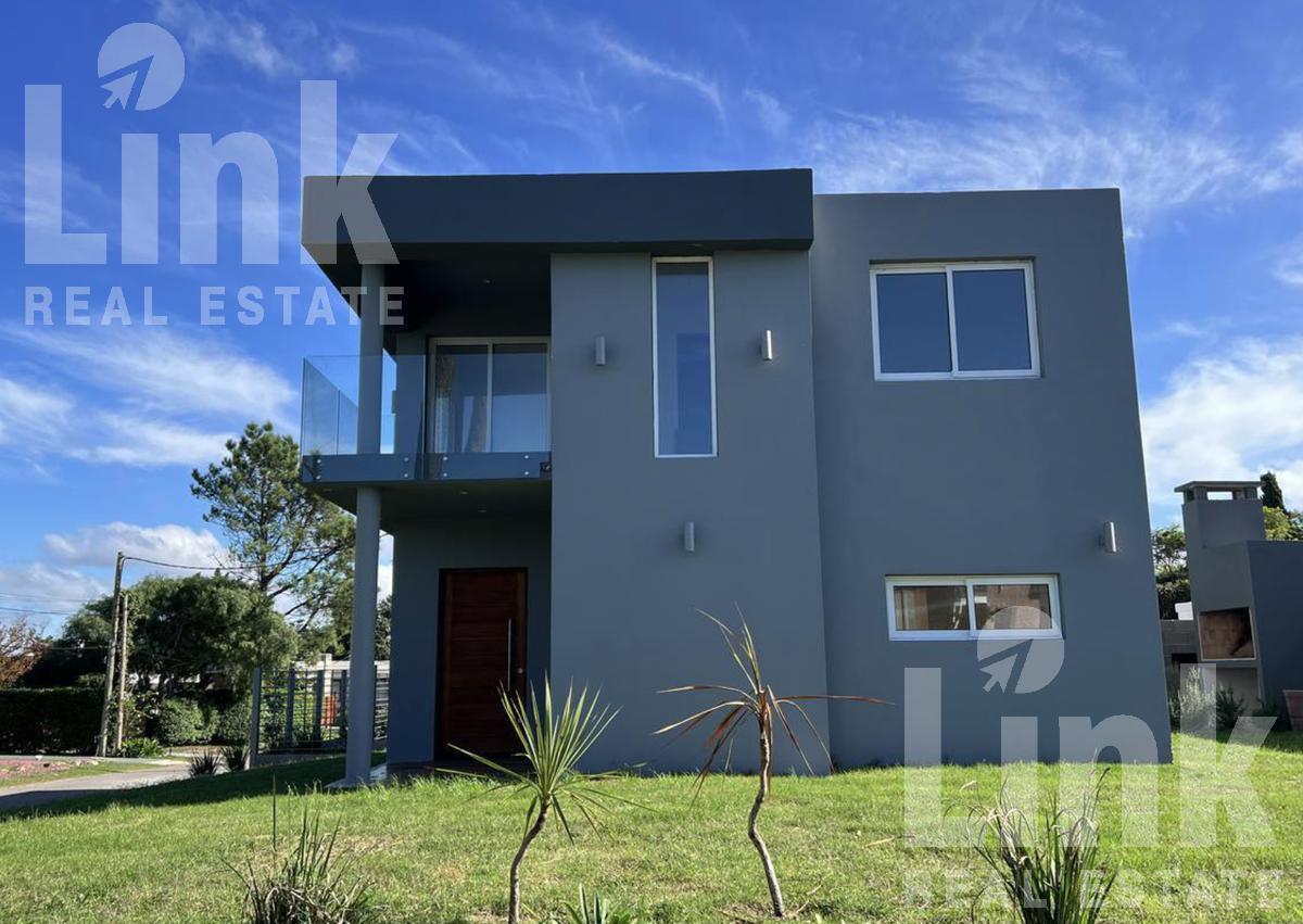 #4014271 | Venta | Casa | Pinares (Link Real State Boutique)