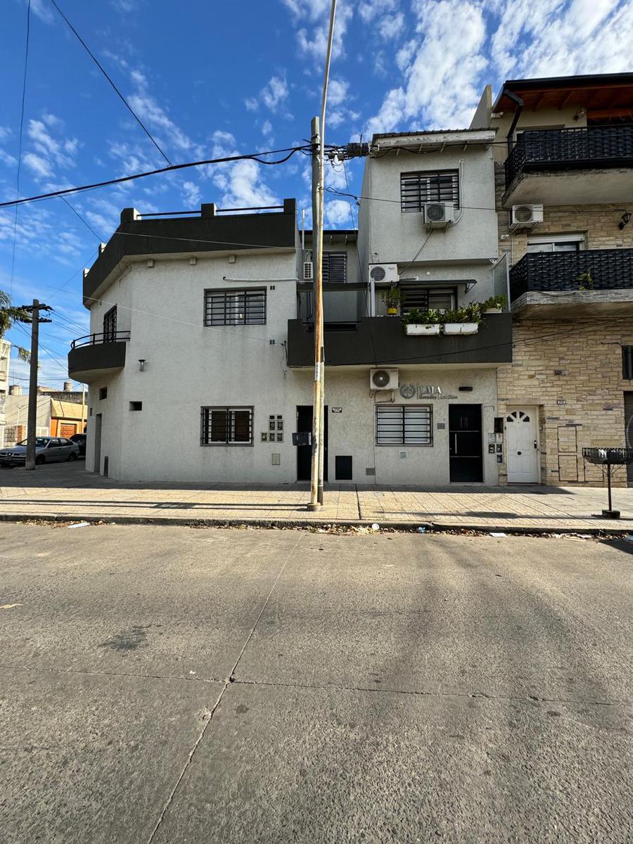 #5111377 | Venta | PH | Lomas Del Mirador (FAMA Propiedades)