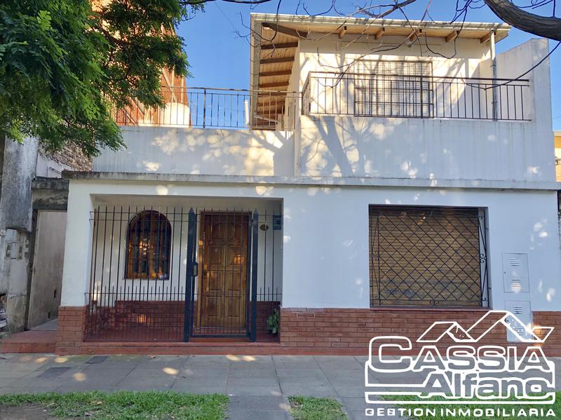 #659086 | Venta | Casa | Banfield (CASSIA ALFANO GESTION INMOBILIARIA E INVERSION)