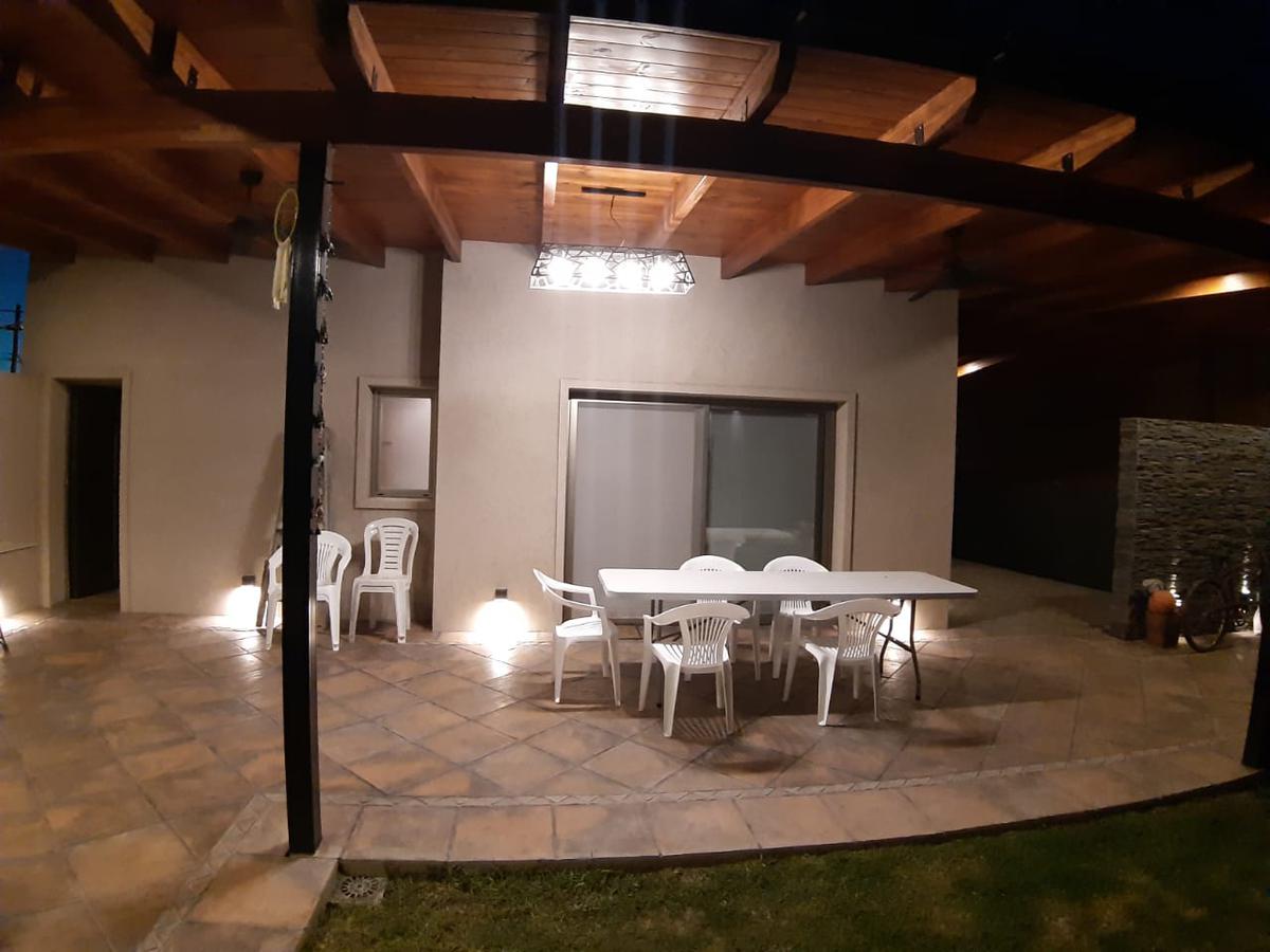 #5320955 | Sale | House | Barrio 3 De Febrero (CAM Rosario - PGA Propiedades)