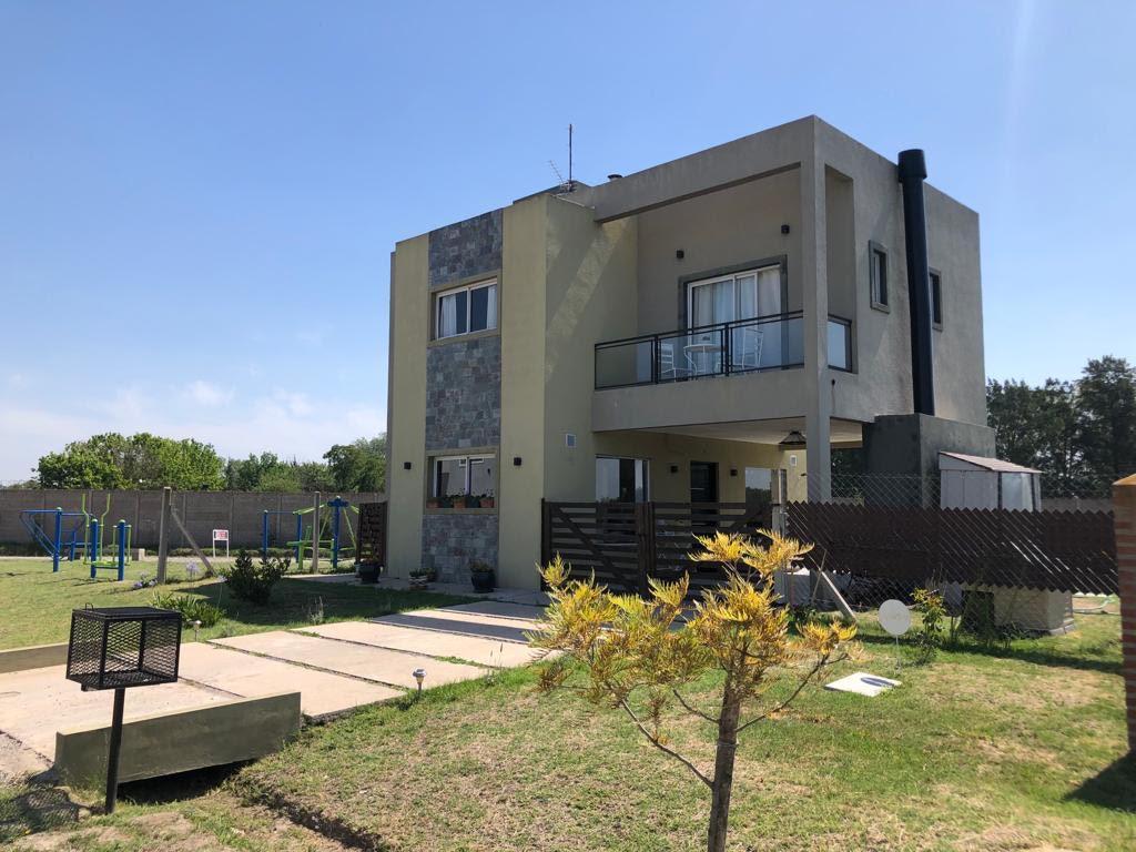 #3562831 | Venta | Casa | Laguna Azul (Sión inmobiliaria )