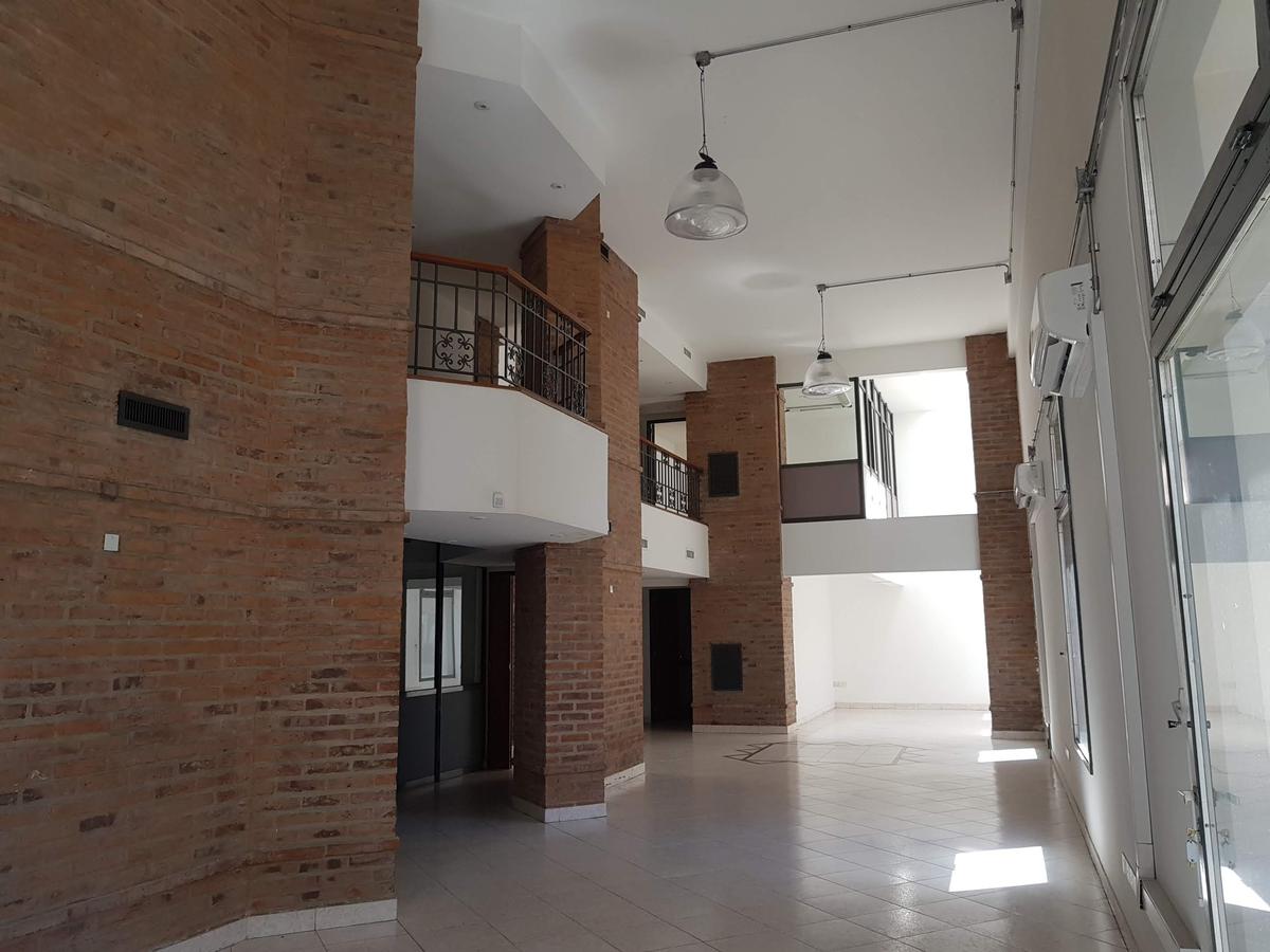 #1705648 | Alquiler | Edificio | San Telmo (Adrian Mercado)