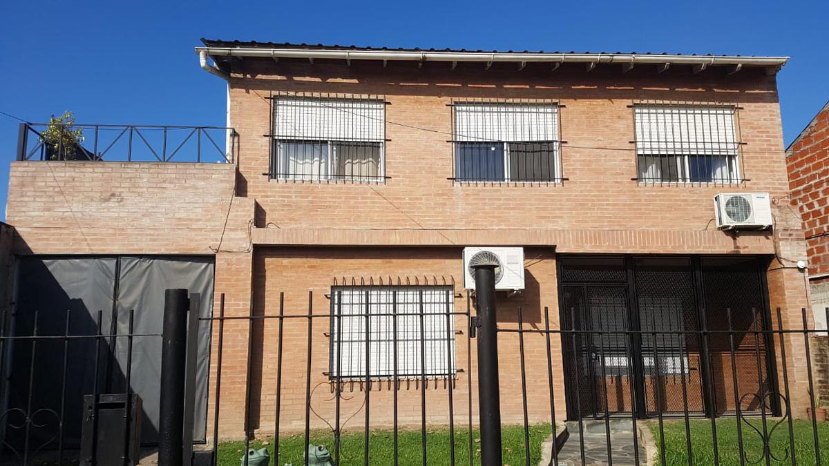 #4946880 | Venta | Casa | Don Torcuato (DL-delcastilloprop)