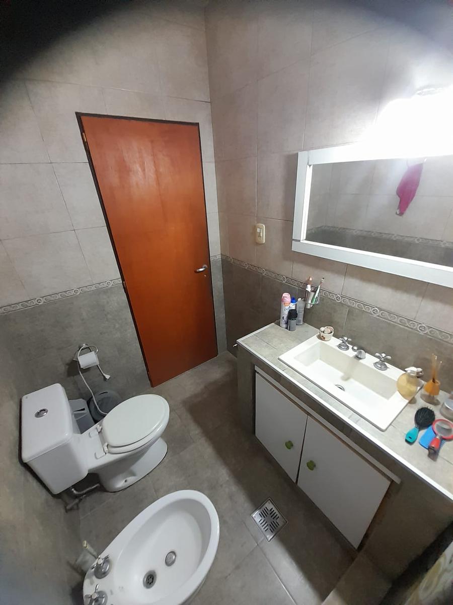 #5085594 | Venta | Casa | Los Hornos (CONSTANT PROPIEDADES)