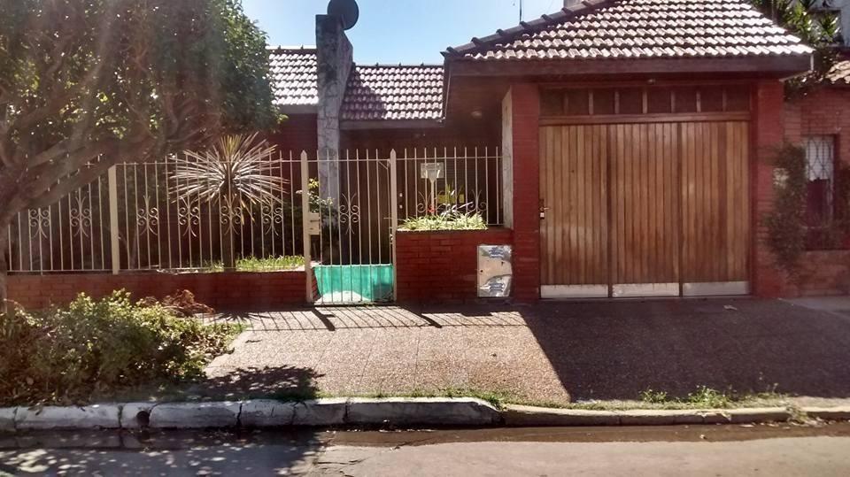 #3229952 | Sale | House | Ezpeleta Este (Estudio Yacoub)