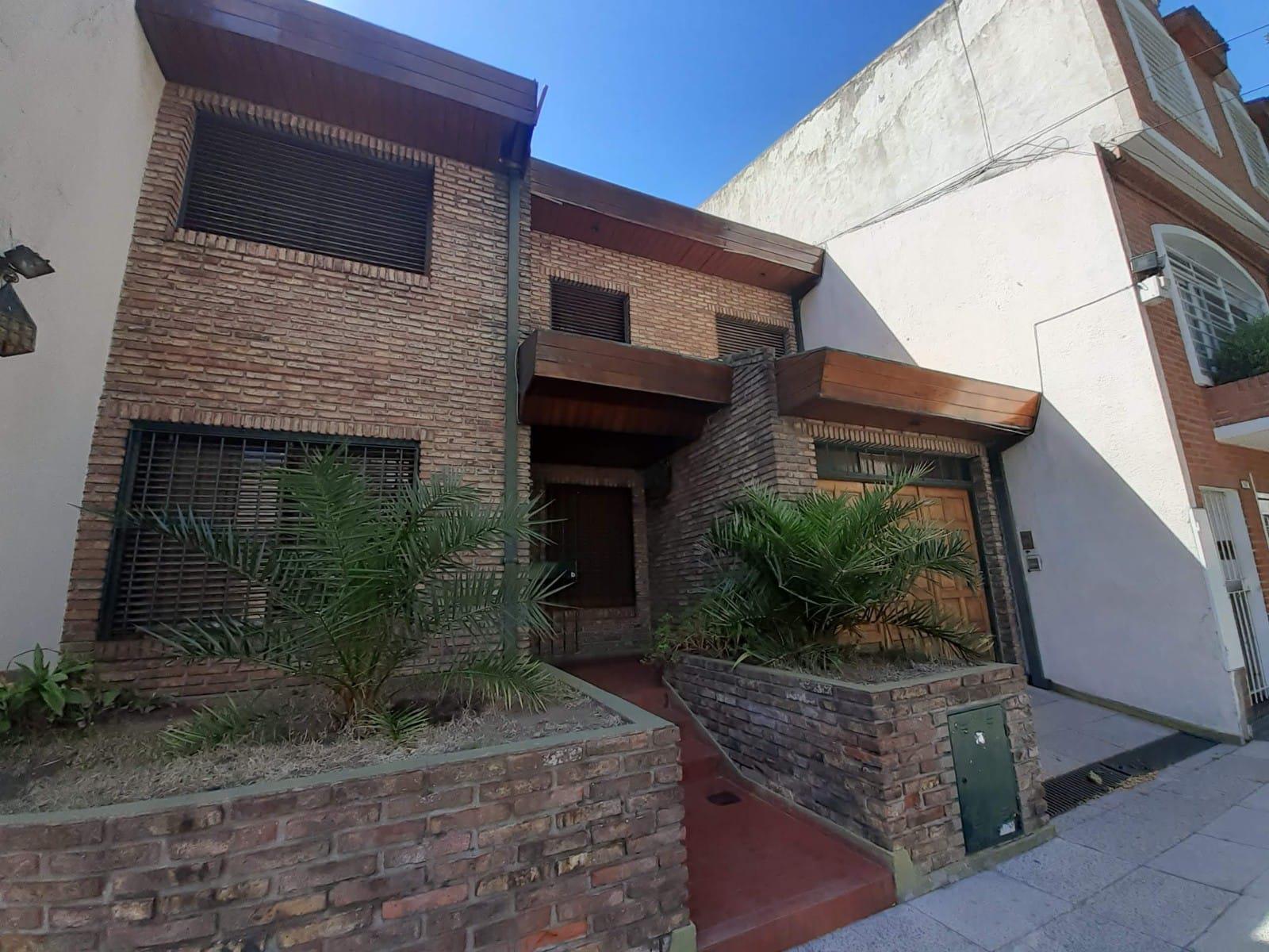 #5497581 | Venta | Casa | Floresta (Valeria López Propiedades.)