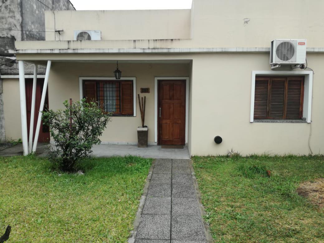 #1374707 | Venta | Casa | Villa Luzuriaga (Jorge Martinez Propiedades)