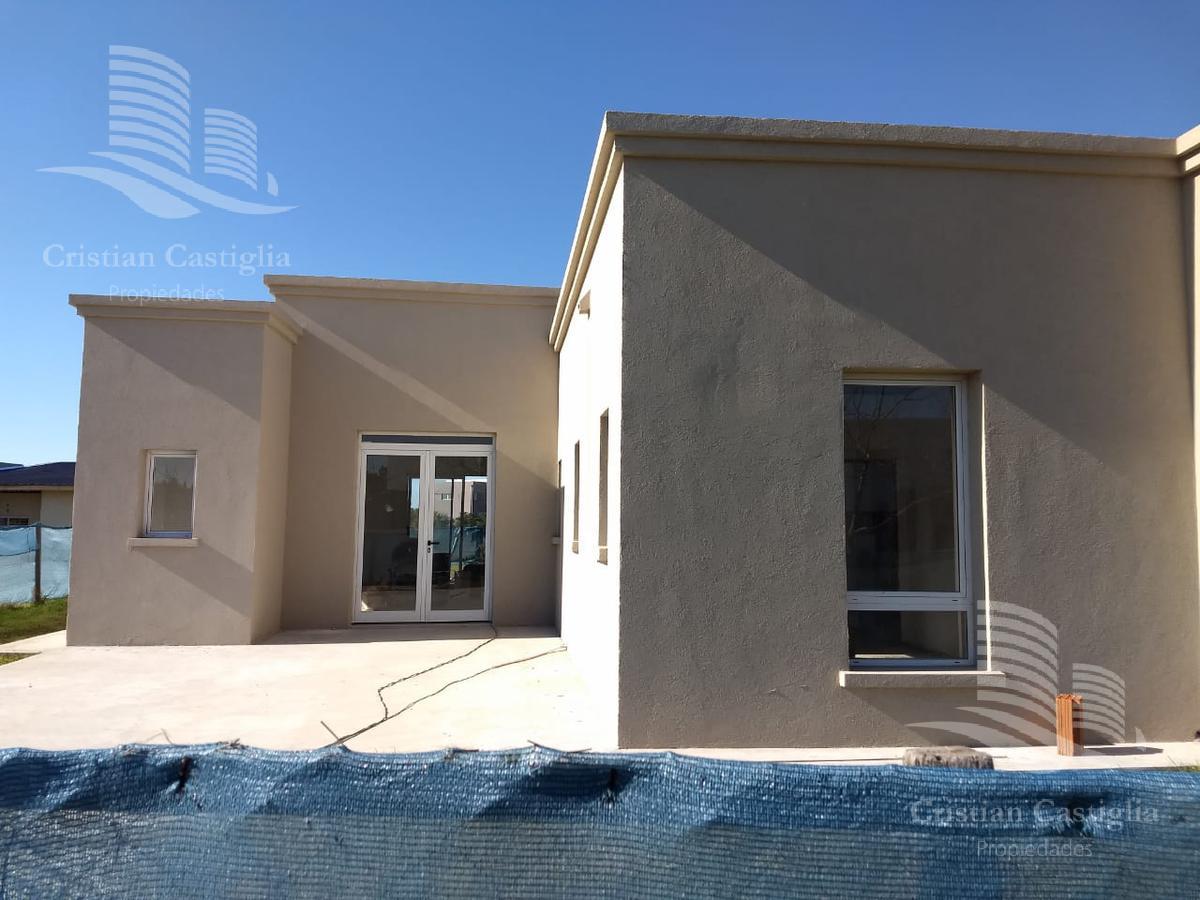 #1156000 | Venta | Casa | El Canton (Cristian Castiglia Propiedades)