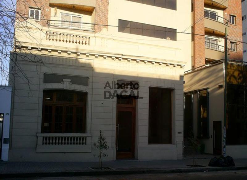 #1025186 | Venta | Local | La Plata (Alberto Dacal)