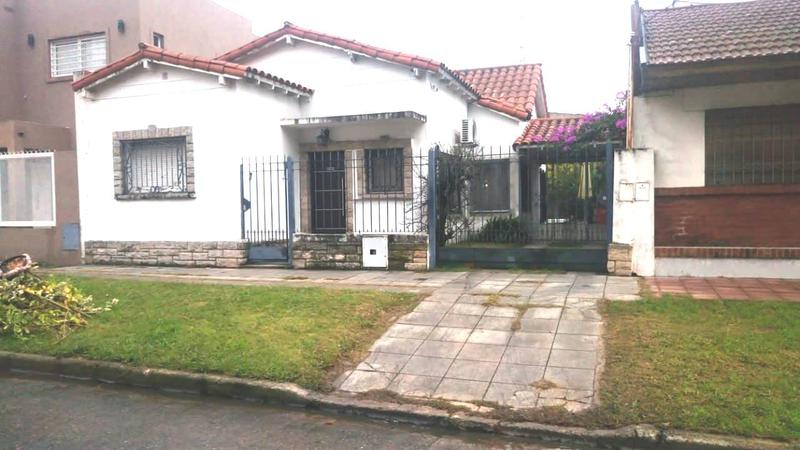 #703277 | Venta | Casa | Lomas De Zamora (Panizzi)