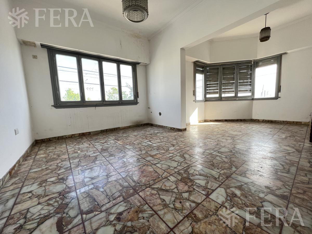 #4487011 | Venta | Casa | Quilmes Oeste (Fera y Asociados)