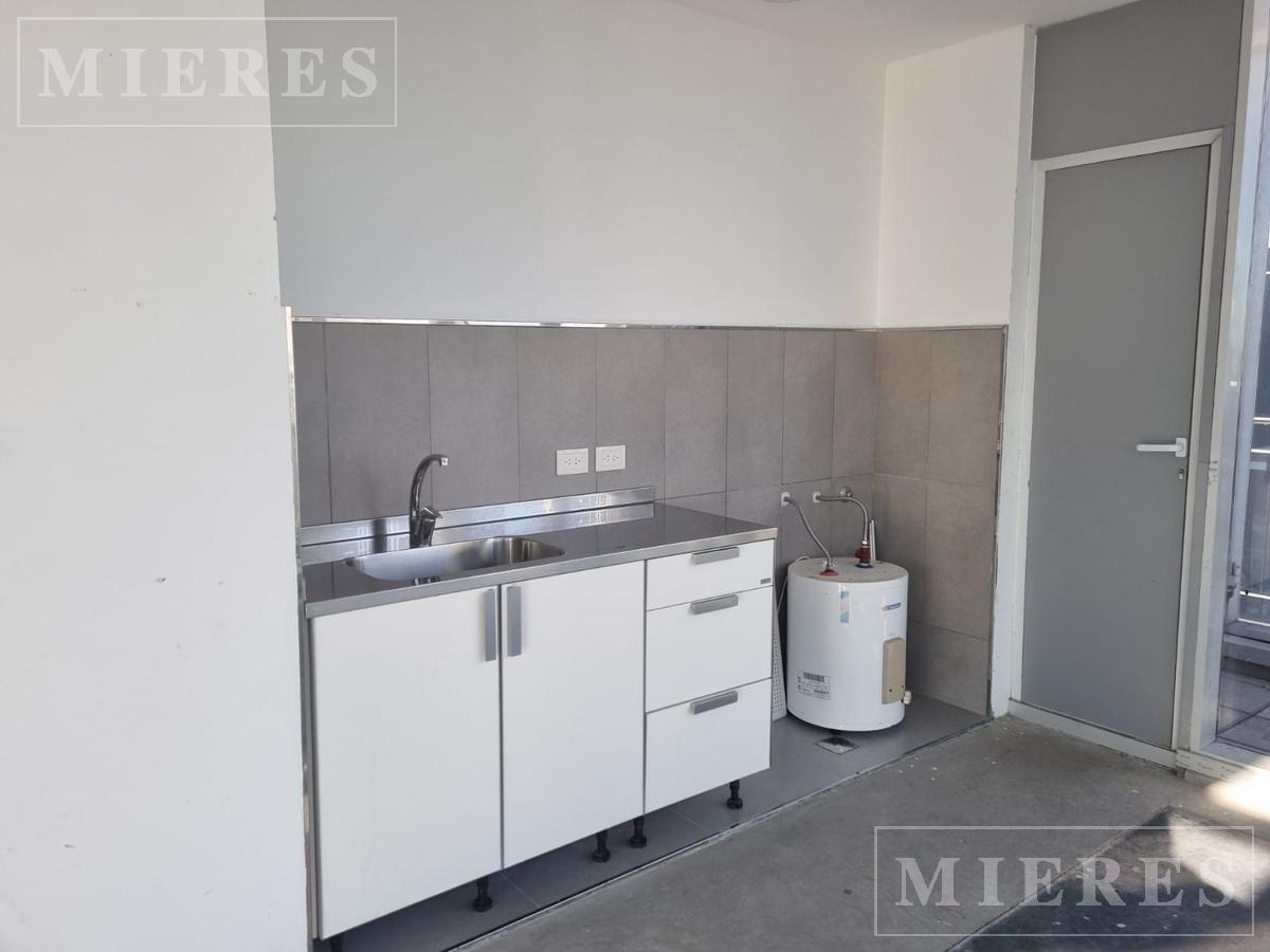 #4849467 | Rental | Office | Villa Martelli (Mieres Propiedades)