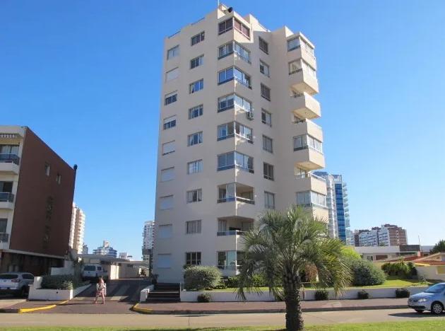 #4675505 | Alquiler | Departamento | Playa Mansa (Hambai propiedades UY)