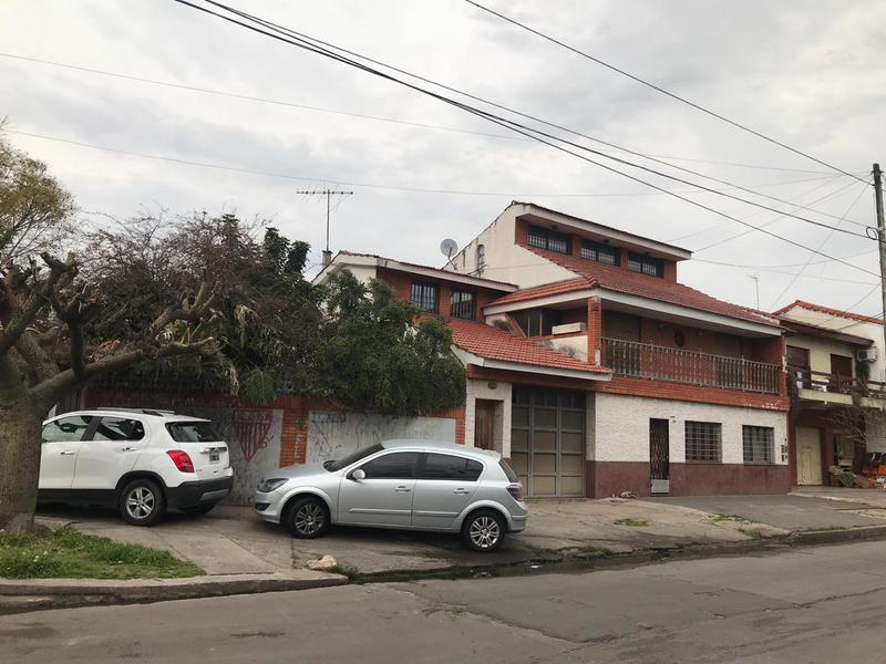 #875920 | Venta | Casa | Lomas De Zamora (Panizzi)