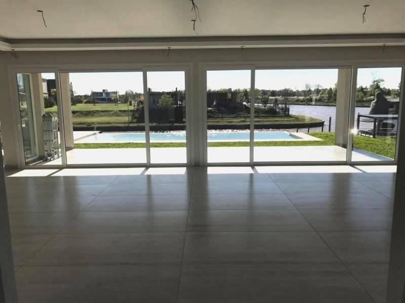 #1690582 | Sale | House | El Yacht (GET PROPIEDADES)