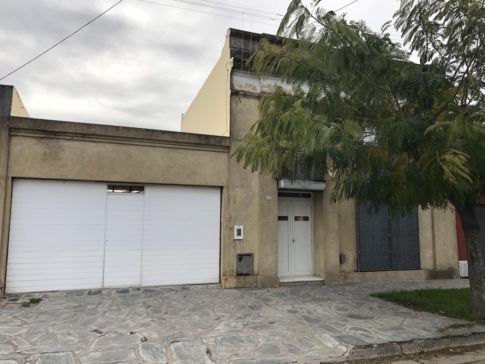 #4096069 | Venta | Casa | Balcarce (Daniel Manzanares Propiedades)