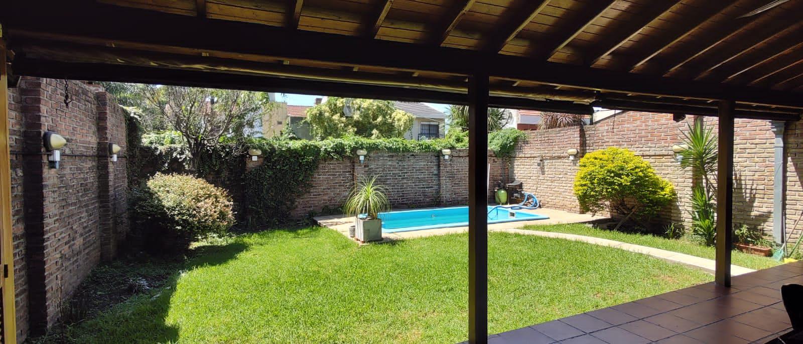 #4227779 | Venta | Casa | Villa Sarmiento (Luca Colloca)