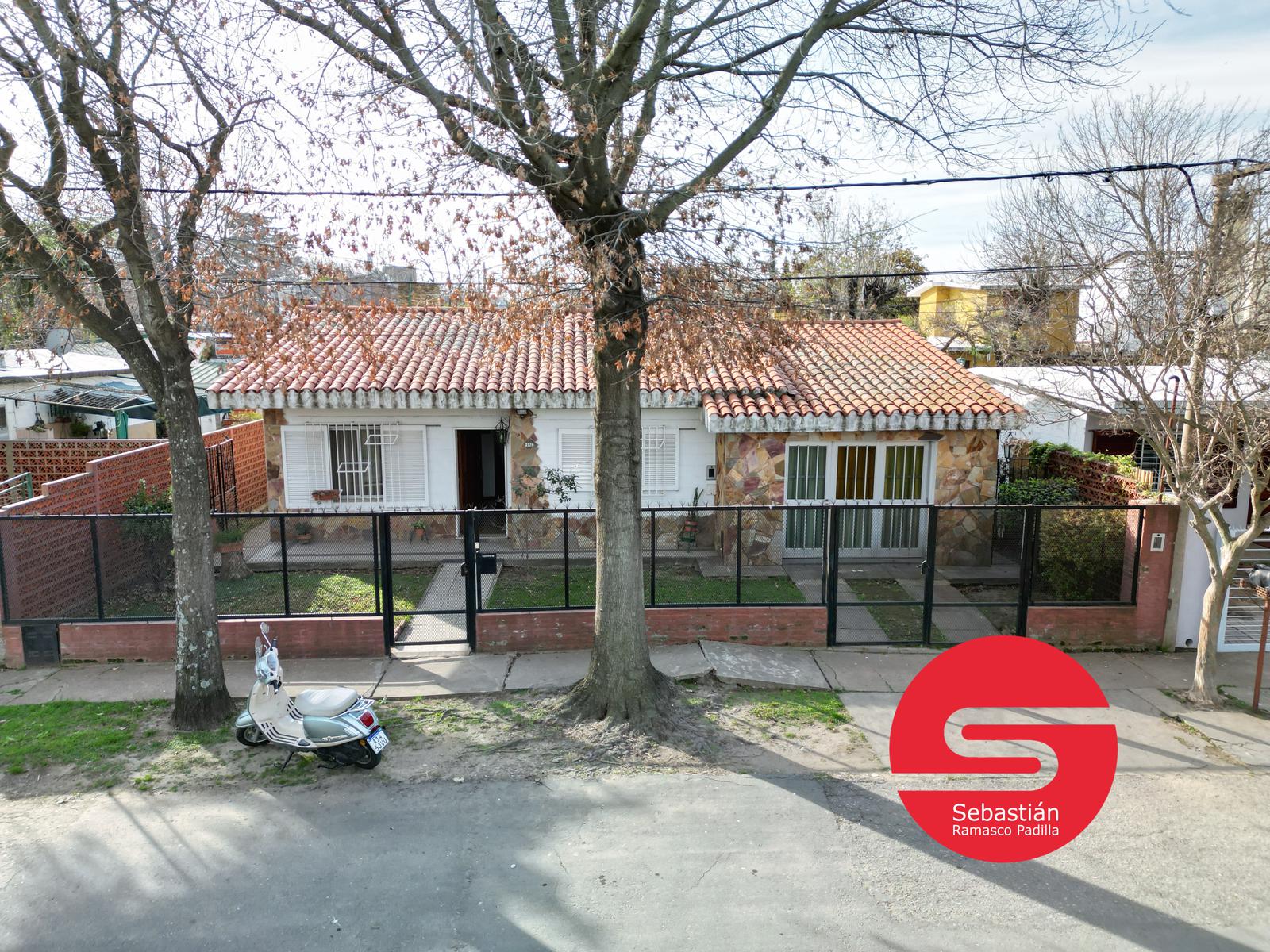 #4297810 | Venta | Casa | Barrio Parque Field (S. RAMASCO PADILLA)