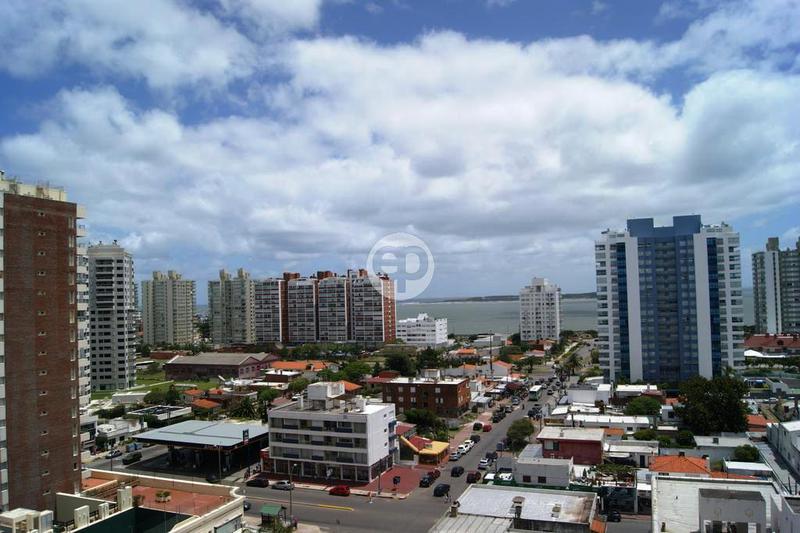 #4778890 | Temporary Rental | Apartment | Playa Brava (Emiliano Pedrozo)