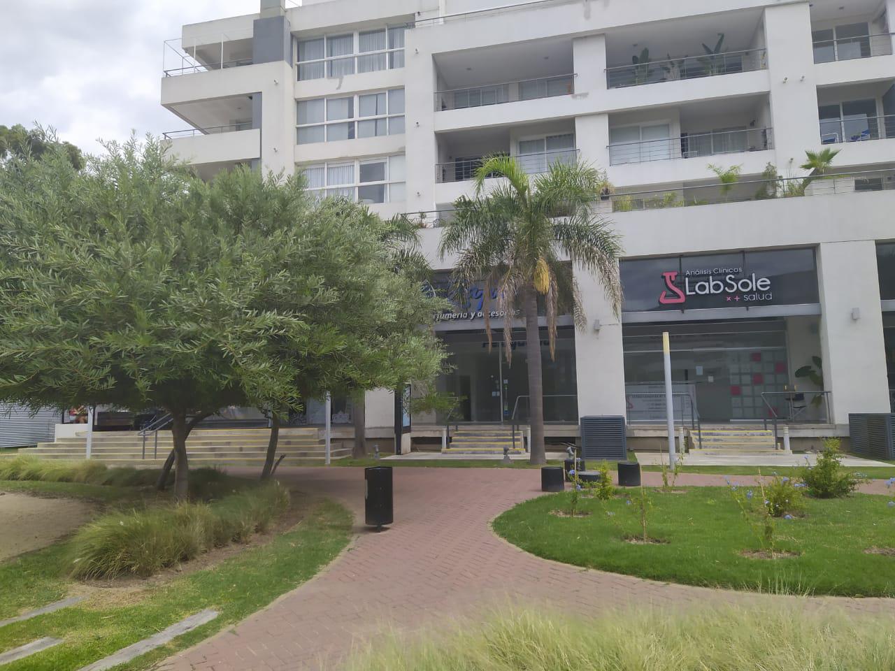 #5084708 | Sale | Store | North Coral Plaza (Sosa Vivanco Negocios Inmobiliarios )