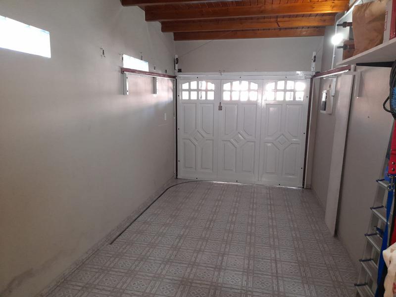 #2113174 | Venta | Casa | Burzaco (Toneguzzo Inmobiliaria)