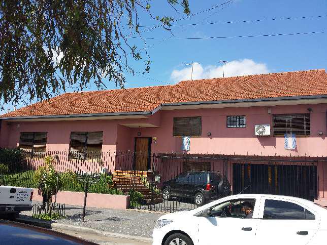 #3622036 | Venta | Casa | Ramos Mejia Sur (Buceviciene Negocios Inmobiliarios)