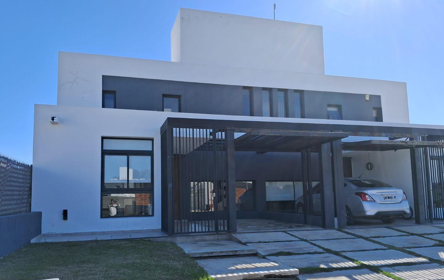 #5006400 | Venta | Casa | Calandria (RUÉ Negocios Inmobiliarios)