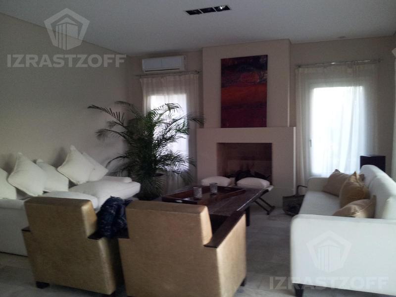 #202417 | Sale | House | San Jorge Village (Izrastzoff Agentes Inmobiliarios)