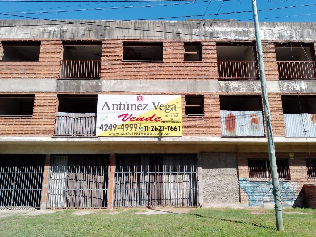 #4578593 | Venta | Edificio | Avellaneda (ANTUNEZ VEGA)