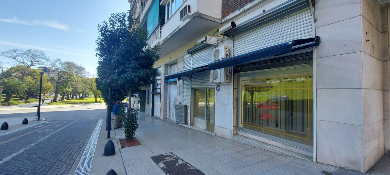 #4505529 | Venta | Local | Plaza San Martín (SOLIMANO DAL POS)