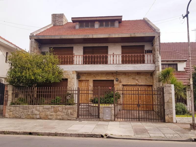 #3650198 | Sale | House | Ramos Mejia (Regazzoli Operaciones Inmobiliarias)
