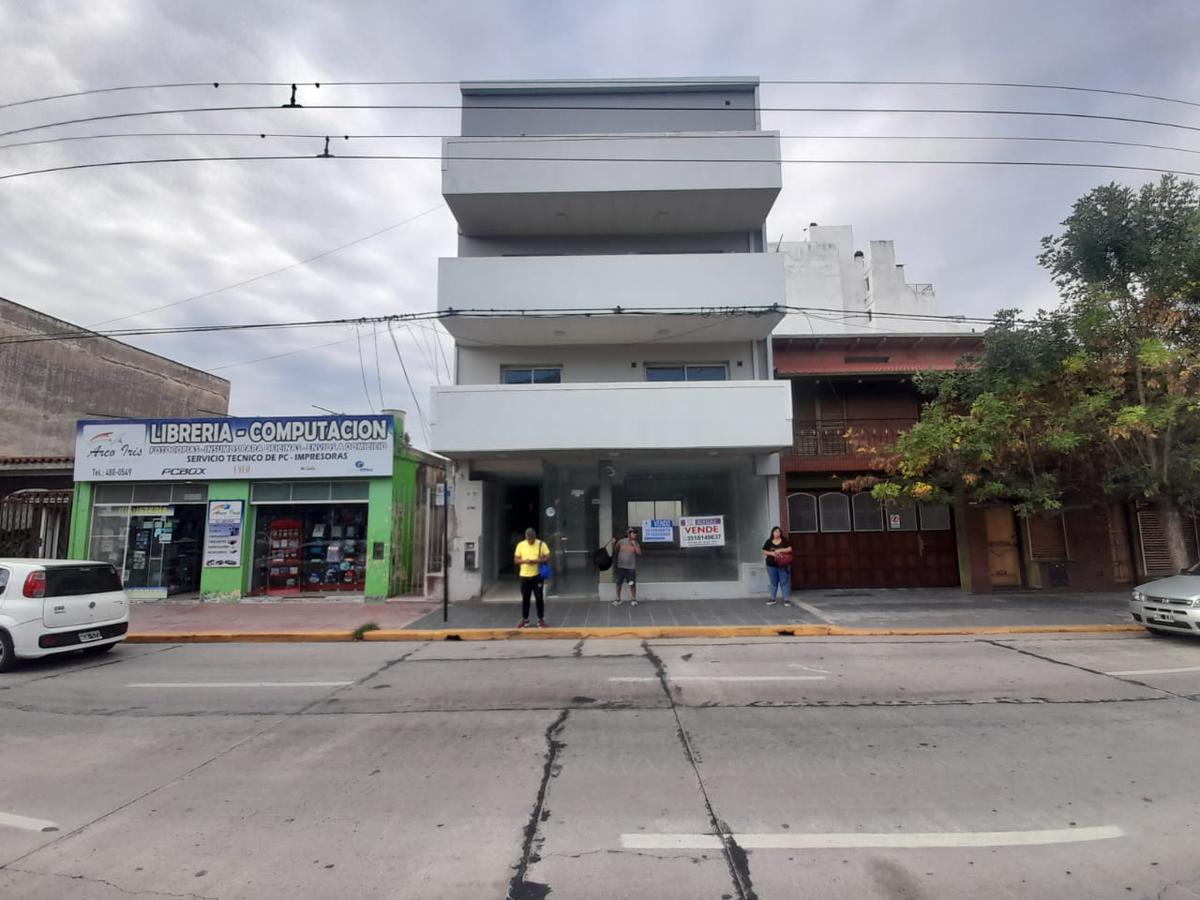 #4553511 | Venta | Local | Alberdi (Bertero Negocios Inmobiliarios)