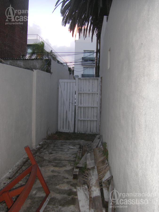 #827414 | Venta | Local | Península (Organización Acassuso - Casa Central)