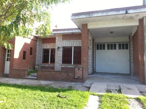 #4096082 | Venta | Casa | Balcarce (Daniel Manzanares Propiedades)