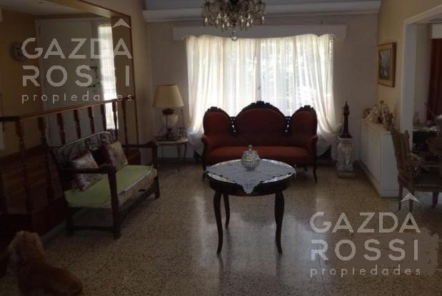 #847137 | Venta | Casa | Adrogue (Gazda Rossi Propiedades)