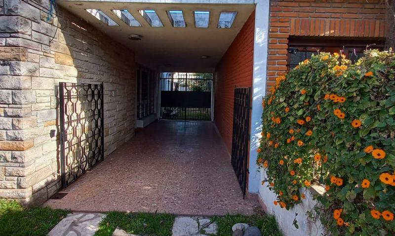 #3108032 | Venta | Casa | Bernal (Serodino Negocios Inmobiliarios)