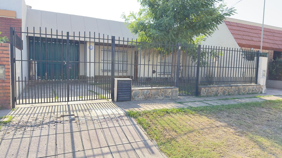 #1122080 | Venta | Casa | San Bernardo (Lujan) (Nidia Propiedades)