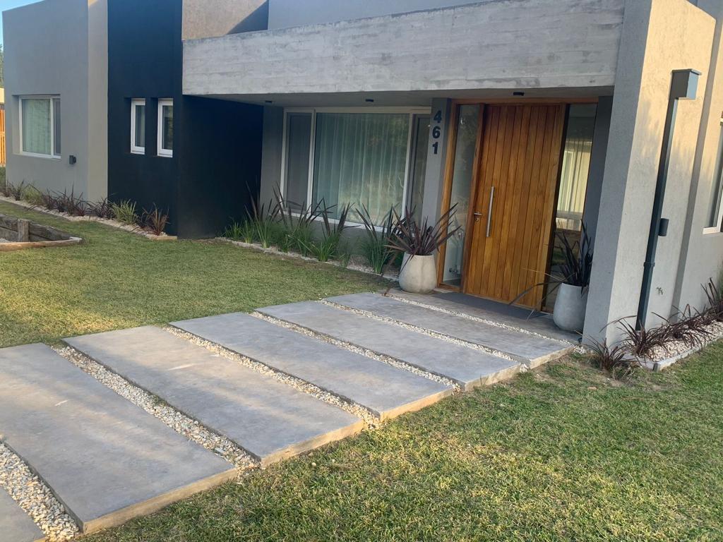 #4933941 | Venta | Casa | Residencial (Lopez Fernandez)