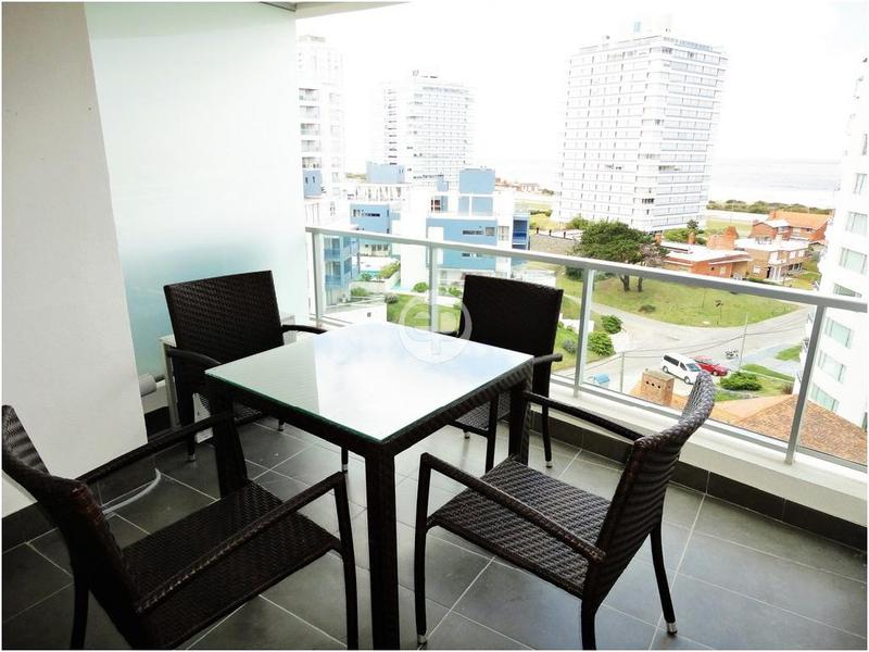 #3237813 | Temporary Rental | Apartment | Playa Brava (Emiliano Pedrozo)