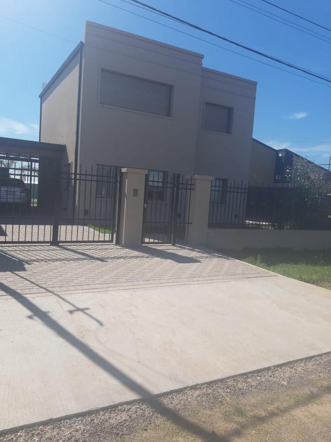 #5320955 | Venta | Casa | Barrio 3 De Febrero (CAM Rosario - PGA Propiedades)