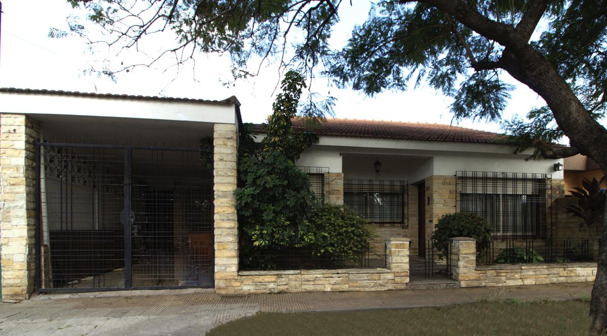 #4030084 | Venta | Casa | Ituzaingó (Viviana oddone)