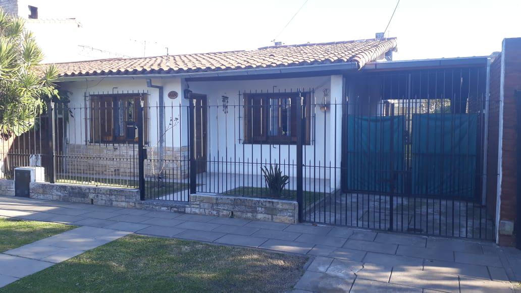 #1301897 | Venta | Casa | Los Polvorines (De Franco Propiedades)