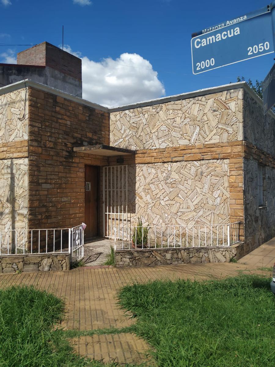 #2491027 | Venta | Casa | Villa Luzuriaga (MANETTI Negocios Inmobiliarios)